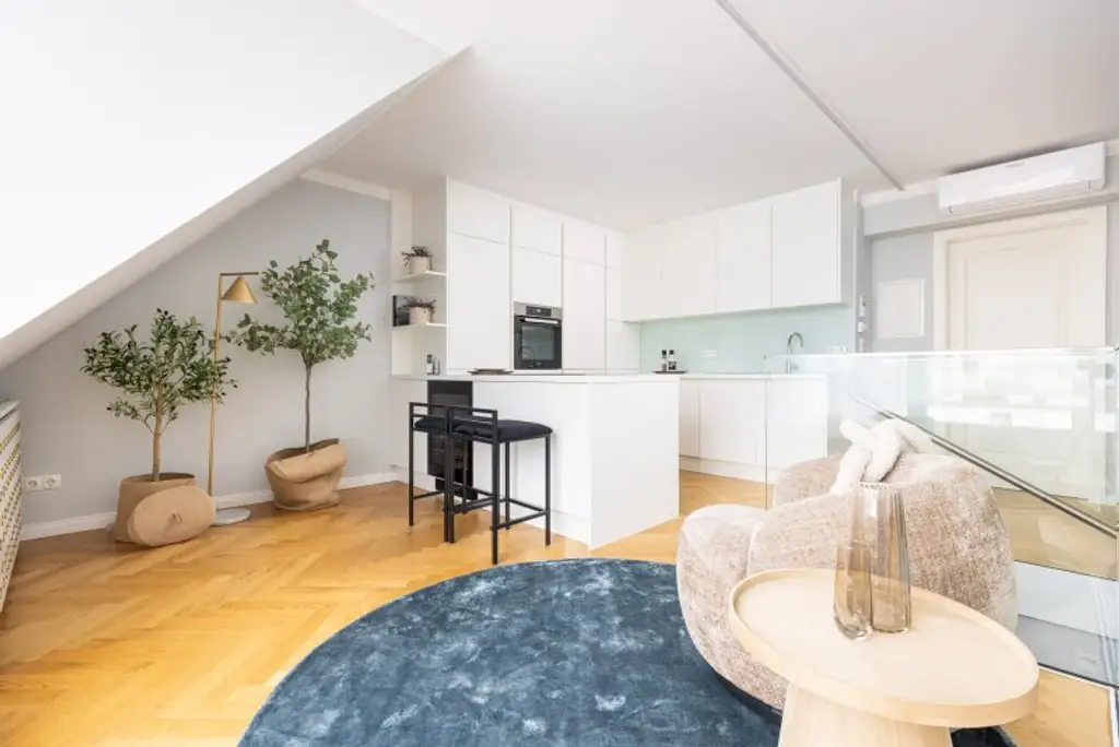PENTHOUSE MIT TRAUMHAFTER TERRASSE AUF EINER EBENE