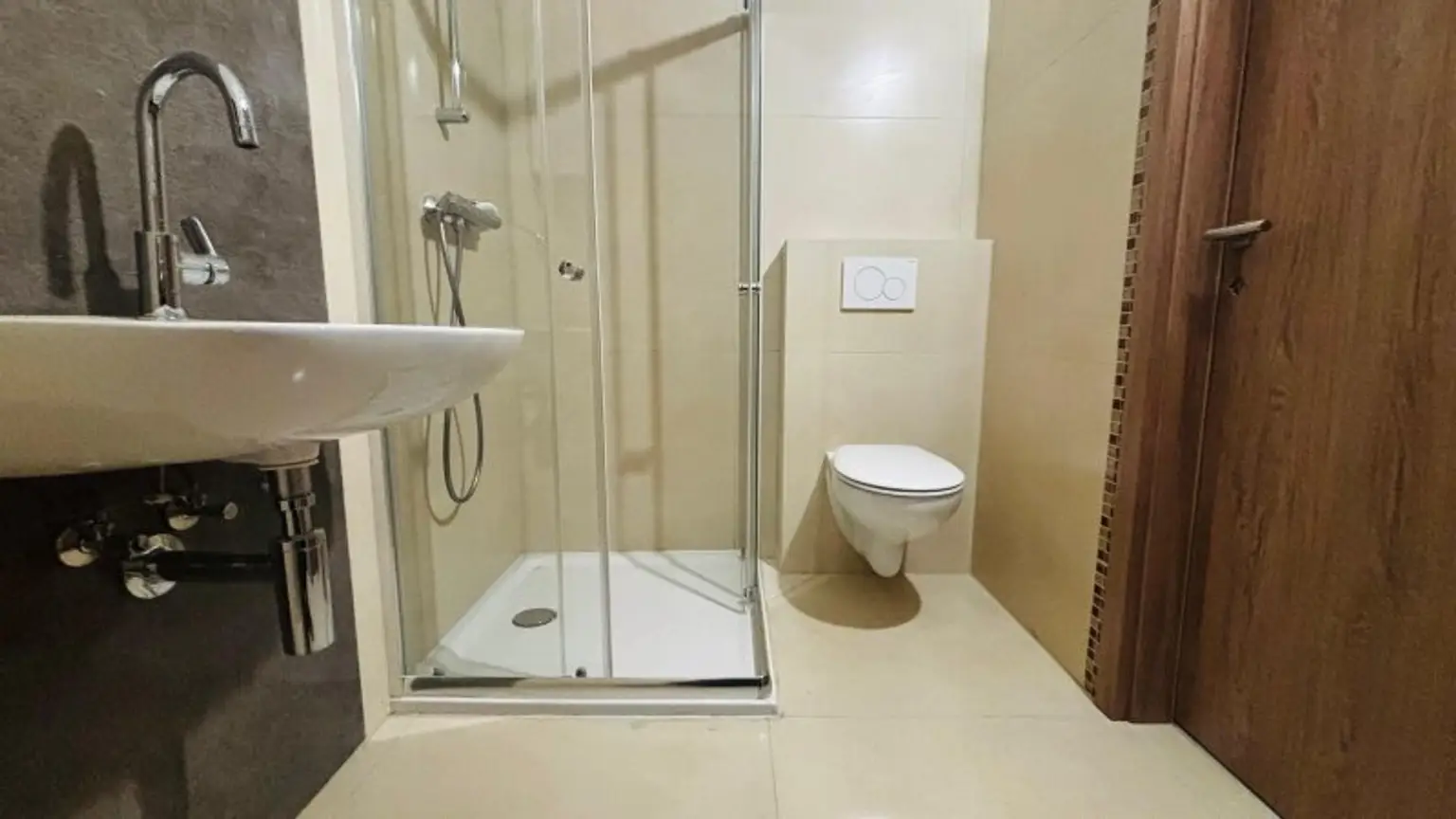 Erstbezug nach hochwertiger Sanierung – elegante 3‑Zimmer-Wohnung mit 2 WCs | provisionsfrei | U1 Reumannplatz