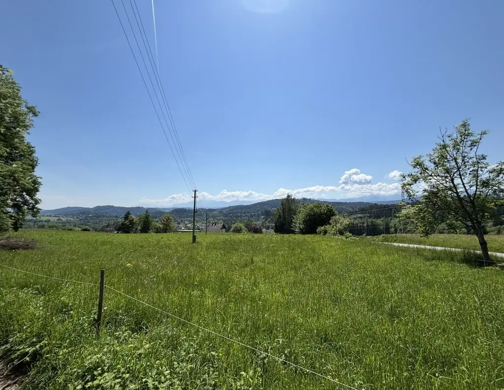 Traumhaftes Grundstück mit Blick in die Karawanken