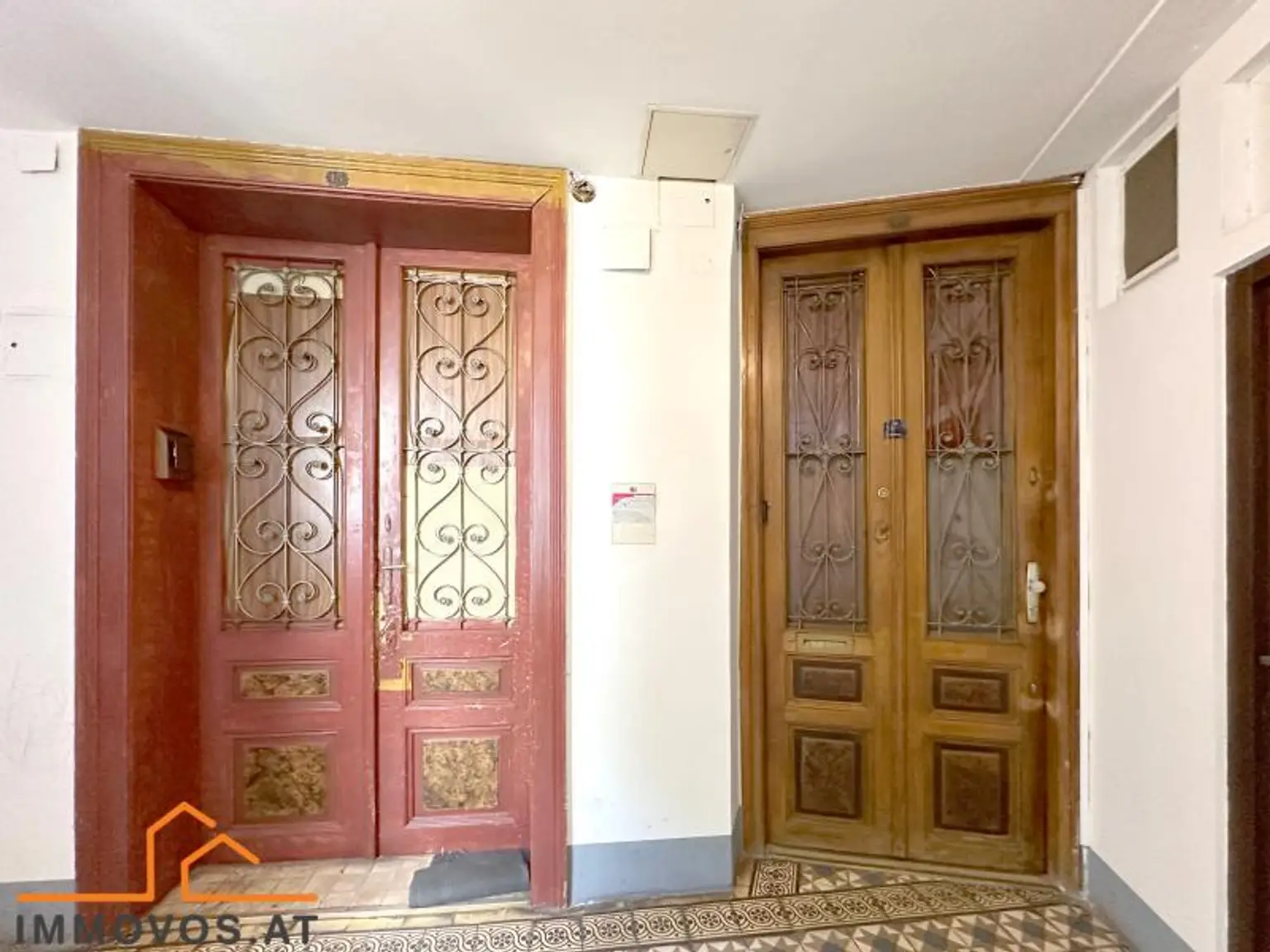 sanierungsbedürftige WOHNUNG - ALTBAU - schönes HAUS