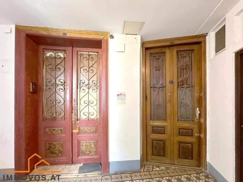 sanierungsbedürftige WOHNUNG - ALTBAU - schönes HAUS