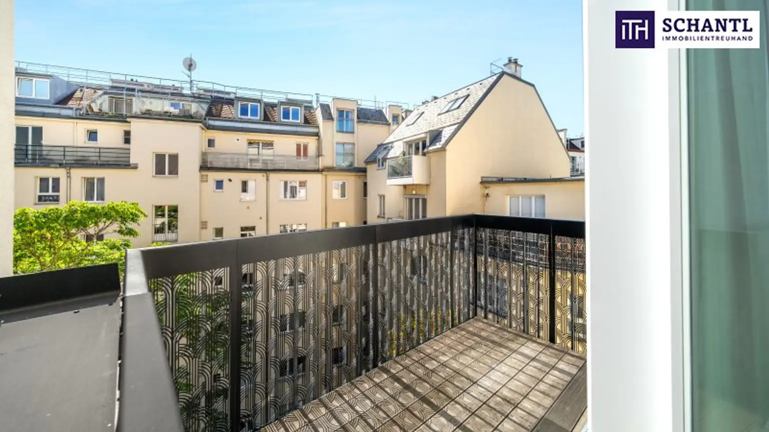 Exklusivität zum Einziehen! Design + Eleganz + Raffinesse + Edle Materialien! TOP-Wohnung in TOP-Lage mit hofseitiger Terrasse! Wünsche werden wahr....