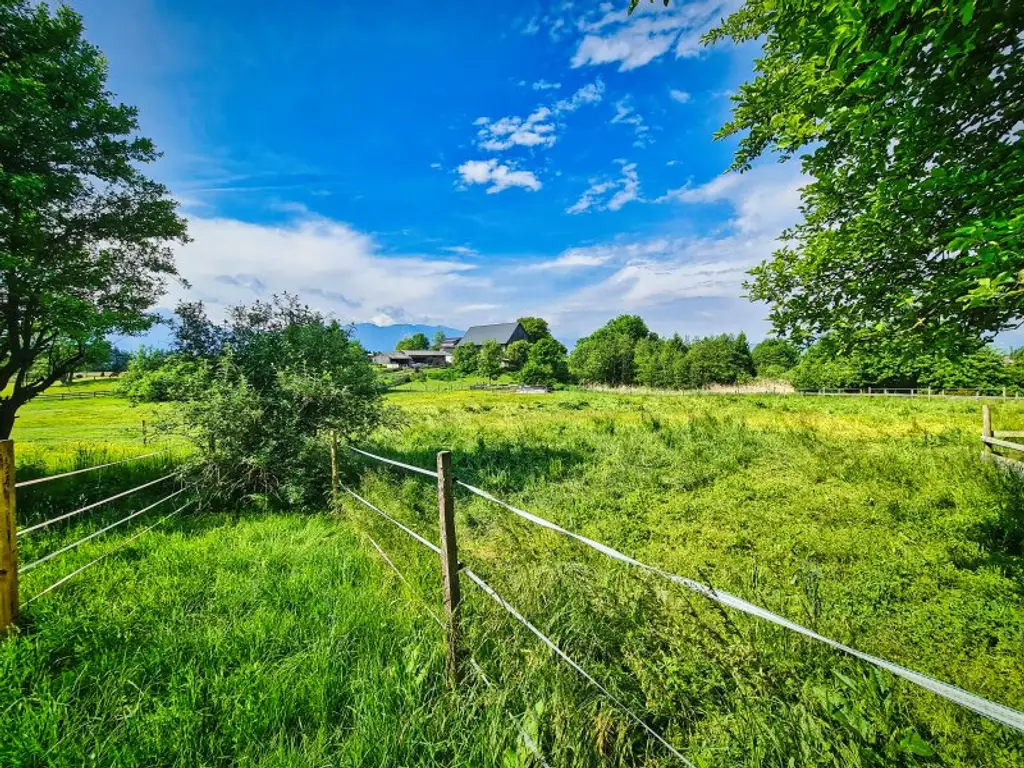 Einzigartiges Paradies für Mensch und Tier in herrlicher Aussichtslage