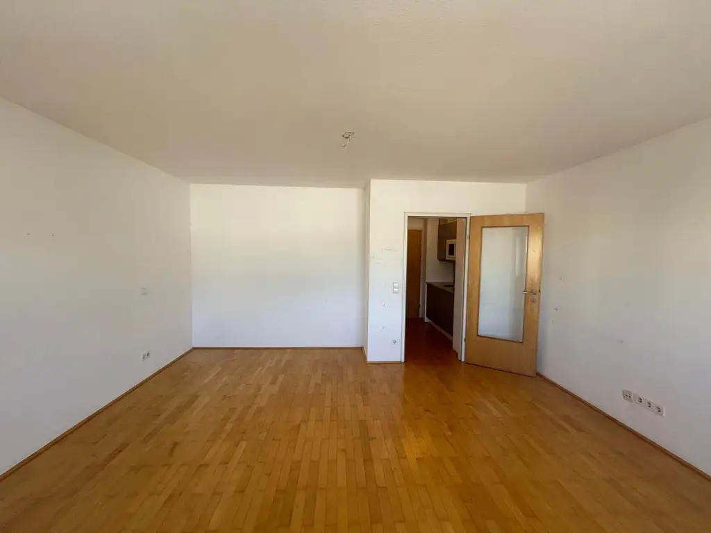 Charmante 1-Zimmer-Dachgeschosswohnung im 13. Bezirk!