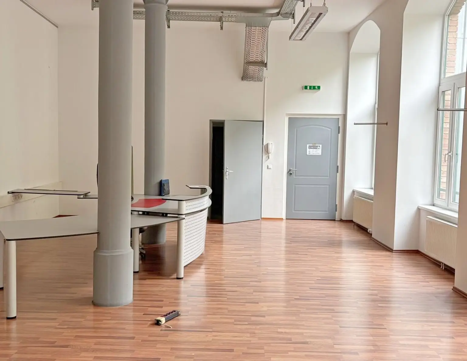 Flexible Gewerbefläche mit Parkplätzen in Bestlage von Margareten!