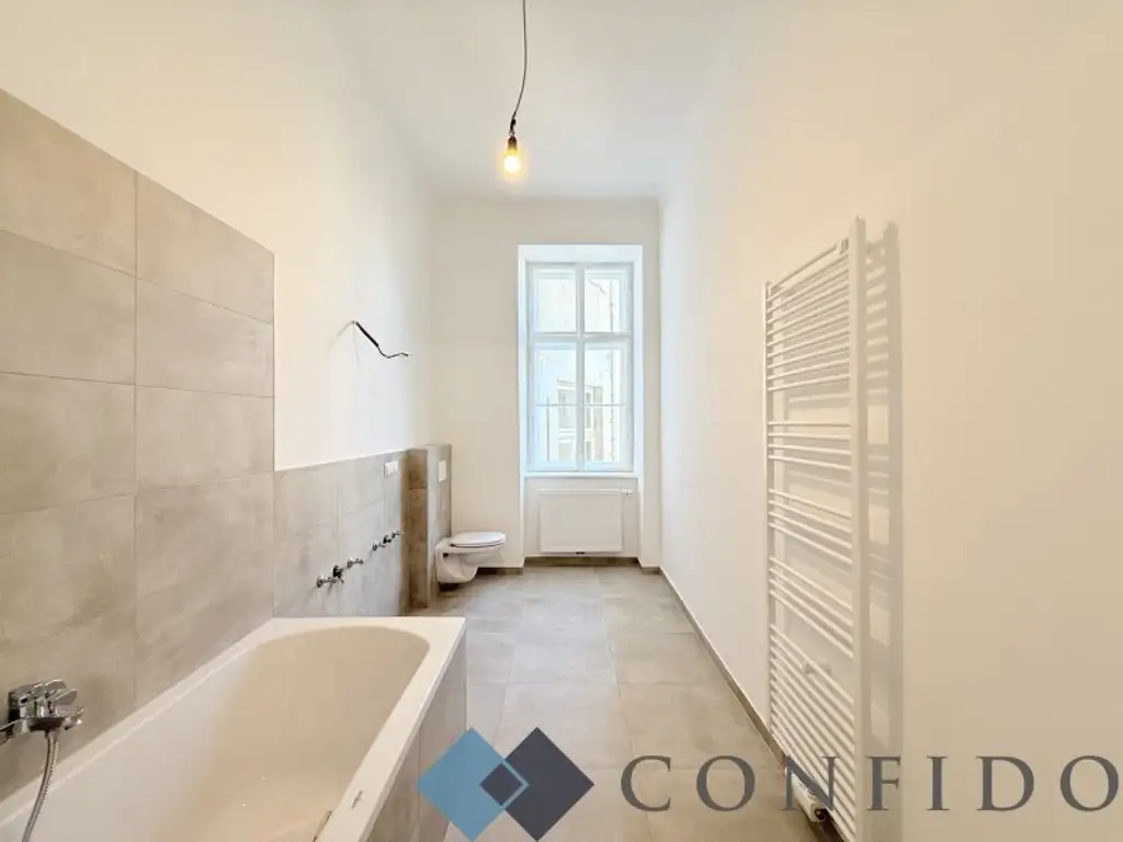 Erstbezug beim Rochusmarkt - Neu sanierte 5 Zimmer Altbauwohnung in begehrter Lage!