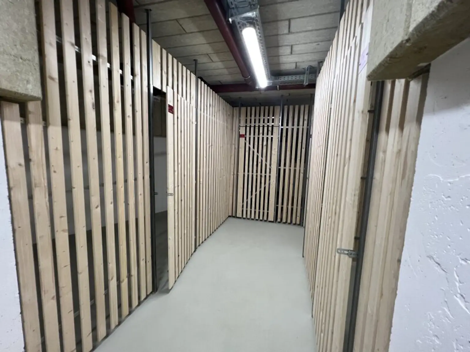 Exklusive 3-Zimmer Wohnung mit lichtdurchflutetem Wohnzimmer in absoluter Ruhelage -ab 01.12.!