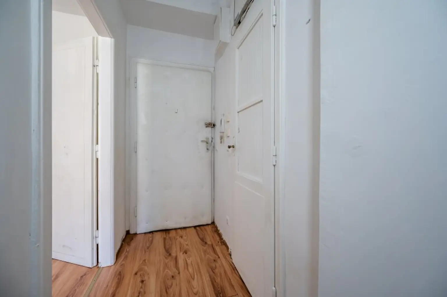 ++NEU++ 2-Zimmer Altbau-Wohnung zum Sanieren – entfalten Sie Ihr Wohntraum-Potenzial!