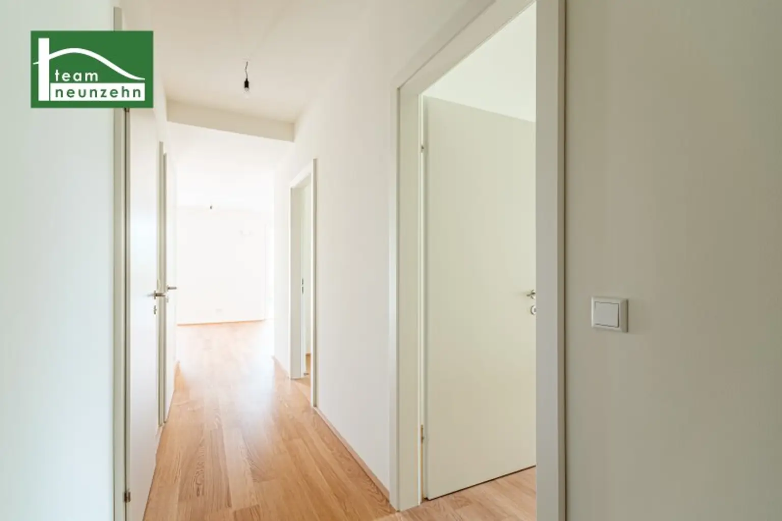 „Hirschfeld – Naturnah wohnen“ – Niedrig-Energie-Standard-Neubau in begehrter Grün-Ruhelage. - WOHNTRAUM