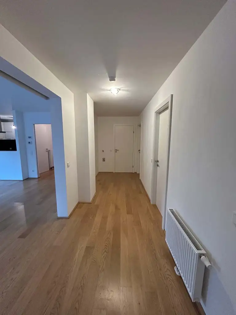 Moderne 4-Zimmer-Gartenwohnung mit Terrasse und Garagenplatz