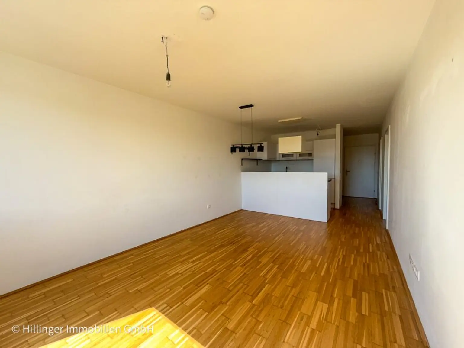 Großzügige 2-Zimmer Wohnung mit Loggia