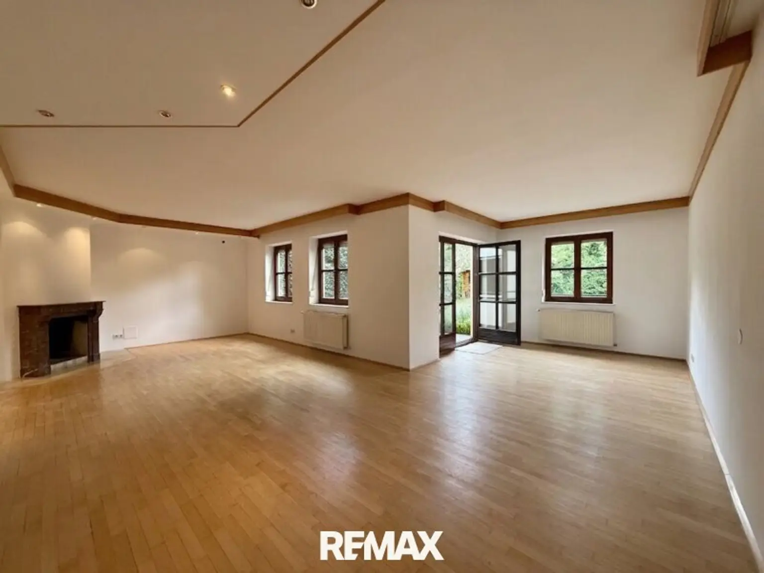WOHNEN AM RÖMERBERG – EINZIEHEN, WOHLFÜHLEN UND DAS LEBEN GENIEßEN!