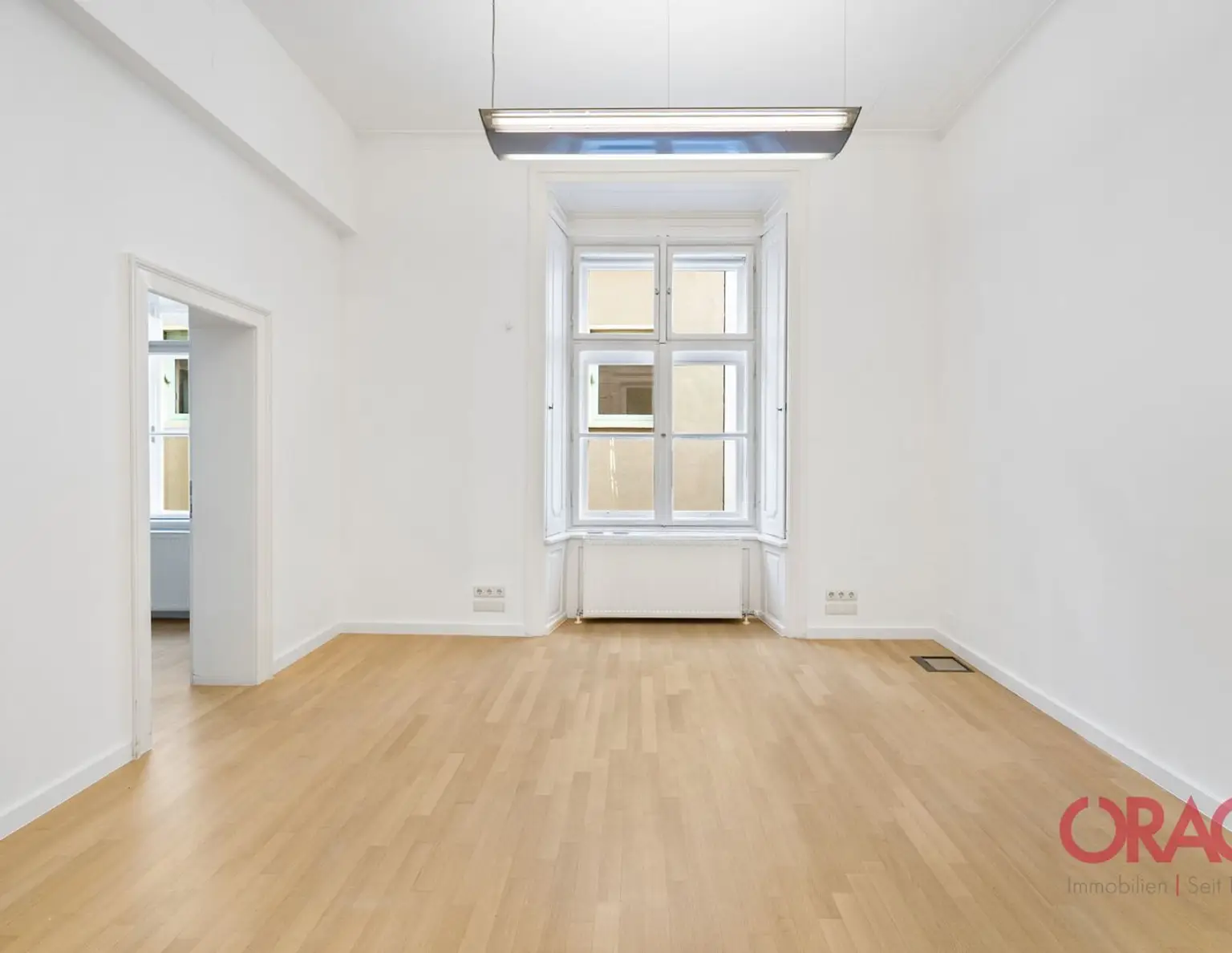 Altbau Büro in einem Palais, in der Wiener Innenstadt 1010, zu mieten