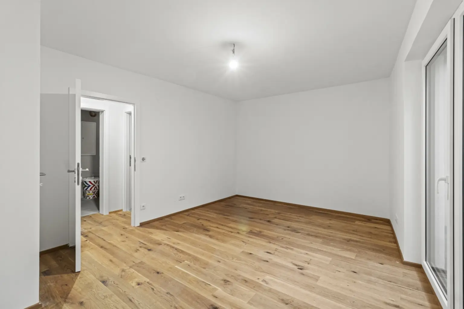 17.1 | ++ NEU ++ REIHENHAUS mit Balkon, Terrasse und Wohnkeller in NEUESSLING | Prima Service Immobilien