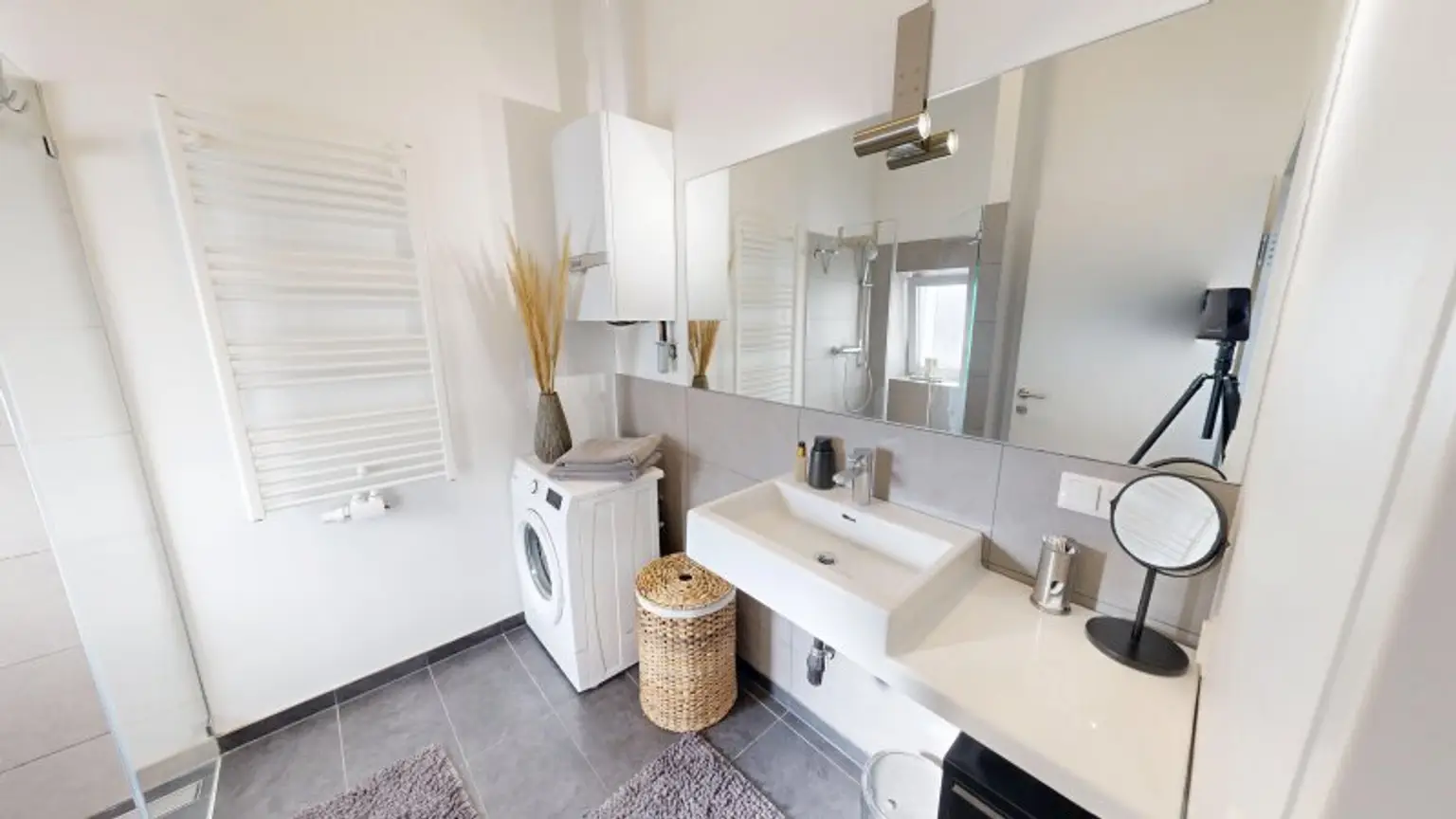 Exklusives, lichtdurchflutetes City-Loft nahe Mariahilferstraße – freier Mietzins