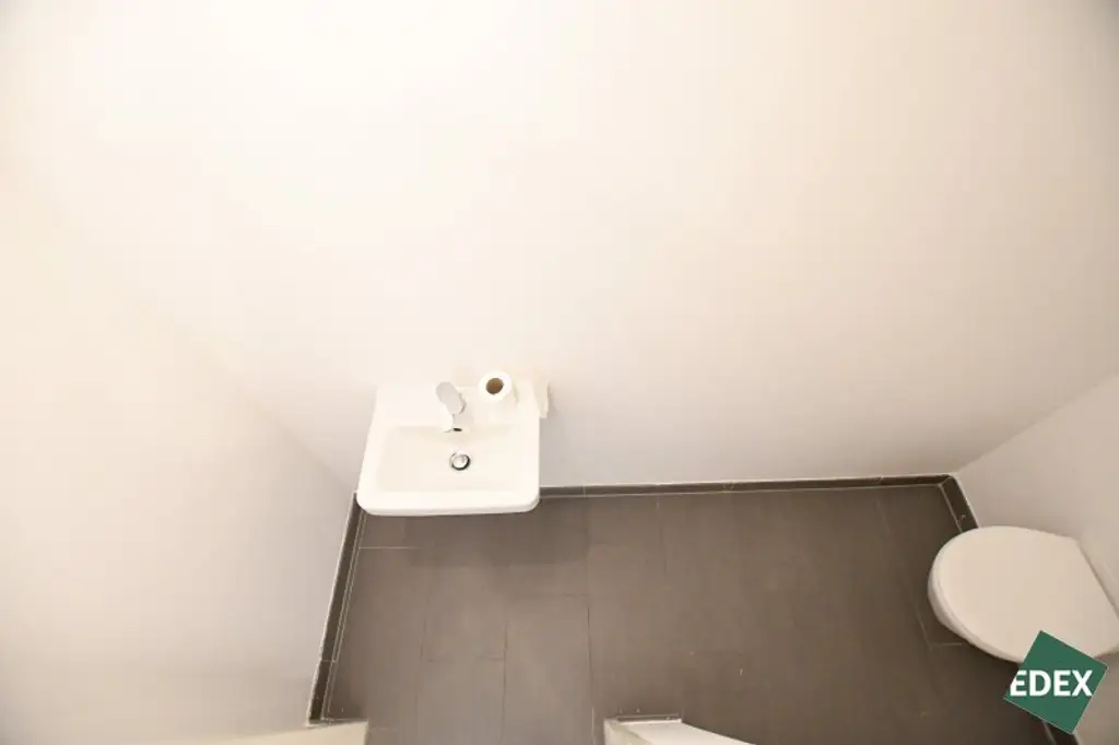 Familienfreundliche 4-Zimmer-Wohnung nahe 29A Bushaltestelle