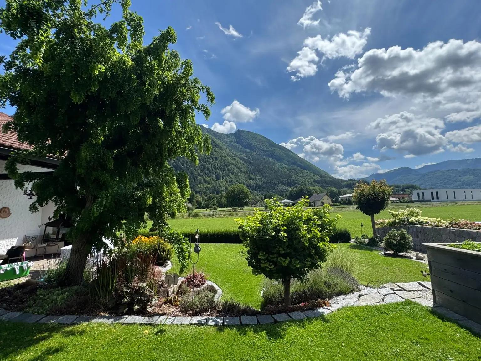 Haus mit HERZ, toller Garten, große Terrasse, herrlicher Ausblick!