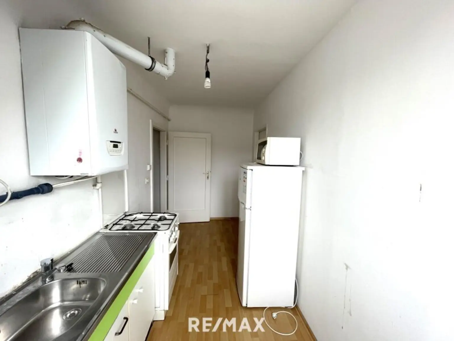 Sanierungsbedürftige DG-Wohnung bei der Währinger Straße/Volksoper