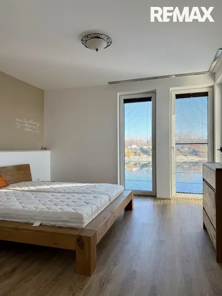 Wohnen am Wasser - ca. 189 m² Wohnfläche & direkter Seezugang auf Pachtgrund!