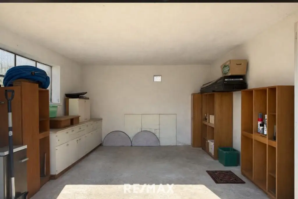 *** Charmantes teilsaniertes Landanwesen mit 10.978 m² Grund – Ruhe, Natur und vielseitige Nutzungsmöglichkeiten nur wenige Minuten zum grünen See ***