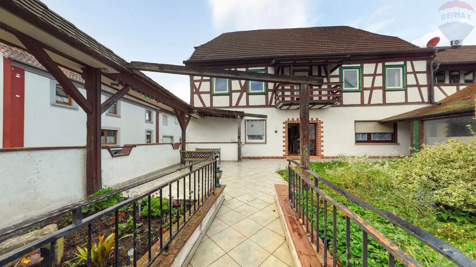 Weg_zum_Eingangsbereich