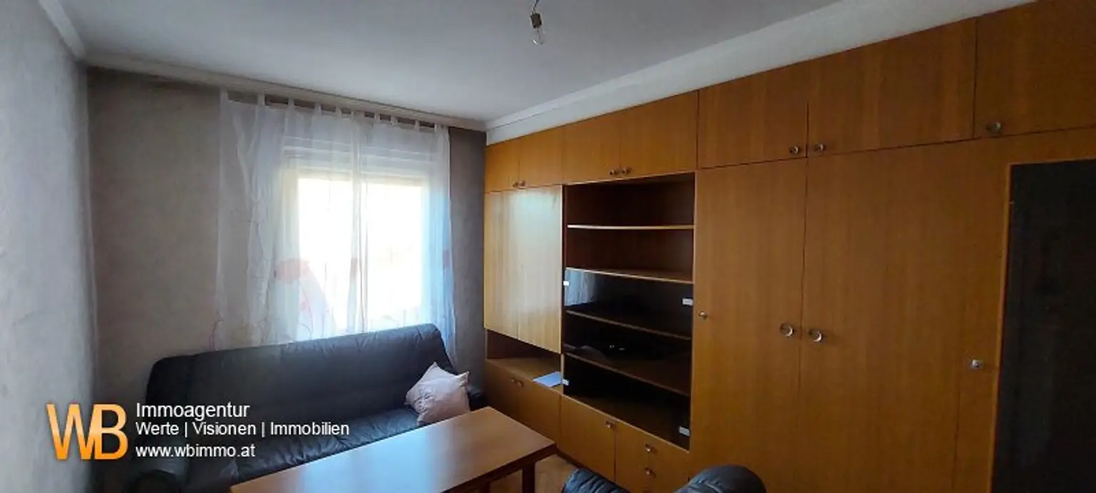 Fernblick 3 Geschoße, über 200m² WNFL + 100m² Lager + 4300m² Eigengrund