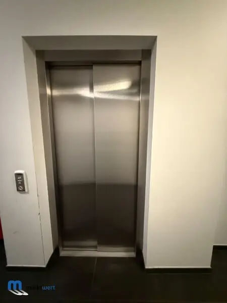 Traumhafte 4-Zimmer-Wohnung mit Loggia, Terrasse, Hobbyraum, TG-Stpl. in Linz-Urfahr!