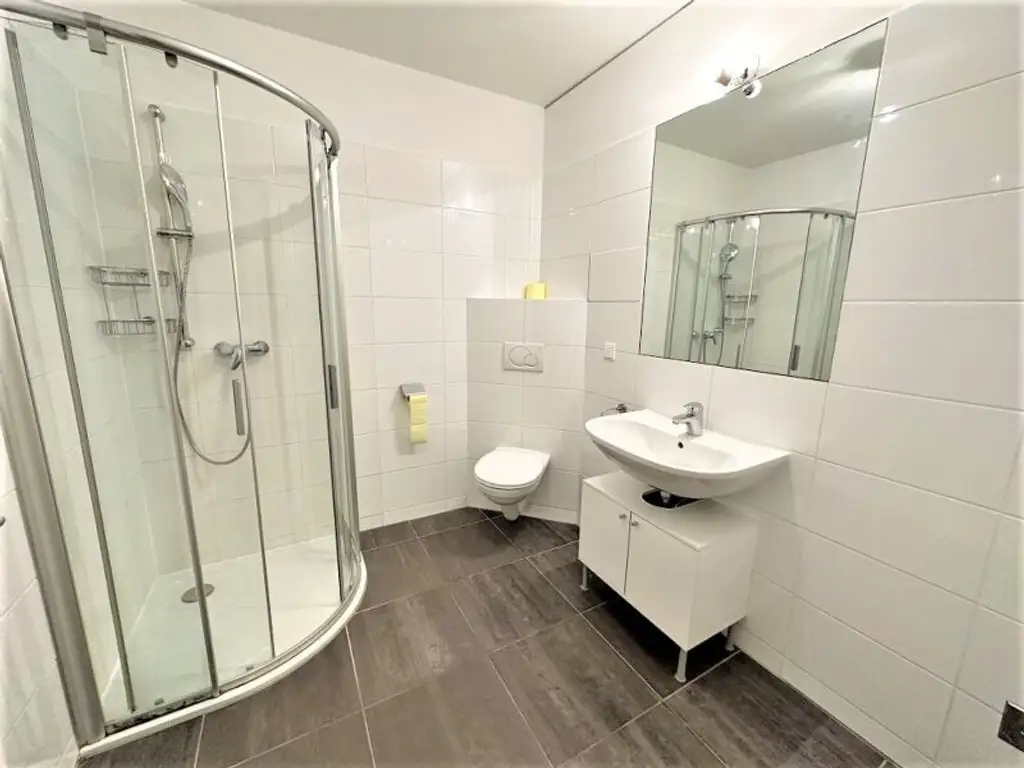 HÖRLGASSE, SCHLICKPLATZ, 45 m2 Neubau, Wohn-Esszimmer mit Kochnische, Schlafzimmer, Duschbad, 6. Liftstock