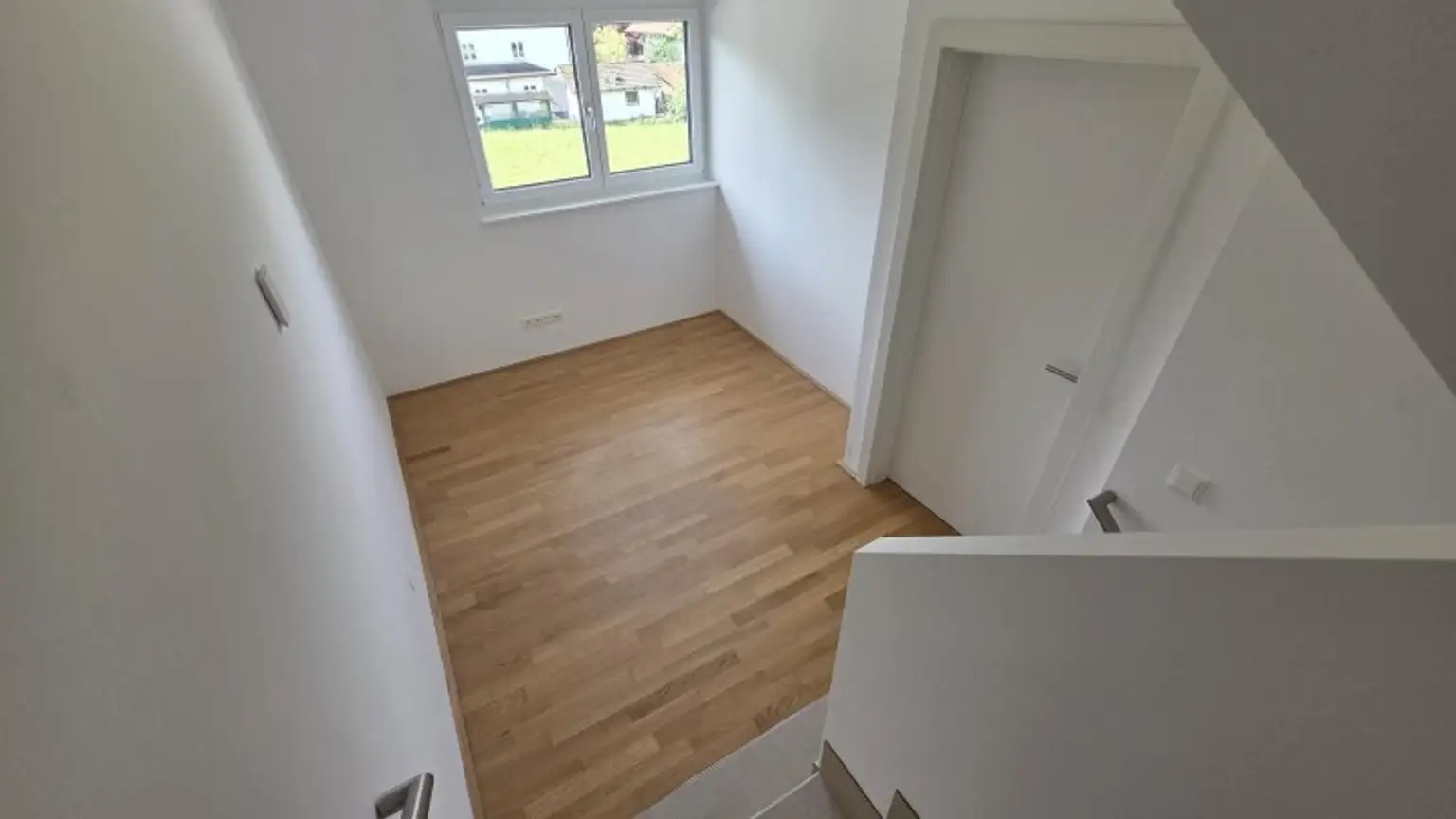 Modernes Eckreihenhaus in Adnet