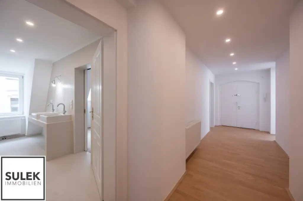 VIDEO-TOUR: traumhafte 3 Zimmer DG-Wohnung mit großem Wohnsalon in Bestlage * mit Blick zum Stephansdom *