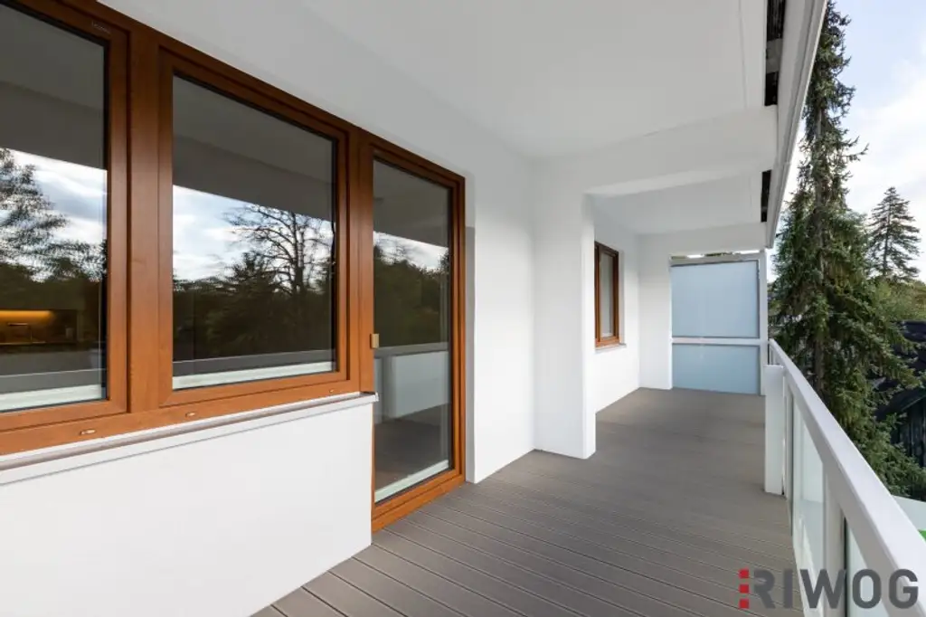 ERSTBEZUG nach Sanierung mit Blick auf Schloss Laudon  | ca. 16 m² Loggia  | Garagenplatz | Vollausgestattete Küche | Erholungsgebiet angrenzend