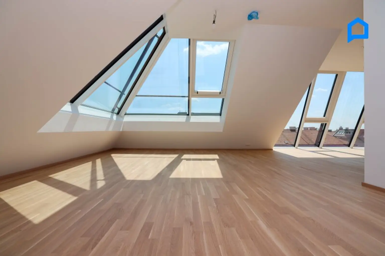 Schönbrunnblick-Gloriette, ERSTBEZUG, JETZT einziehen! Dachgeschoss NEU mit modernster Ausstattung148m² Wohnfläche, 4 Zimmer plus Nebenräume, auch Altbau Etagen-Wohnungen, teilweise Kurzzeitvermietung möglich !