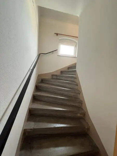 Attraktive Büro/Praxis in Wels: 7 Zimmer, Terrasse, Garage & Stellplätze! Ideal für Profis!