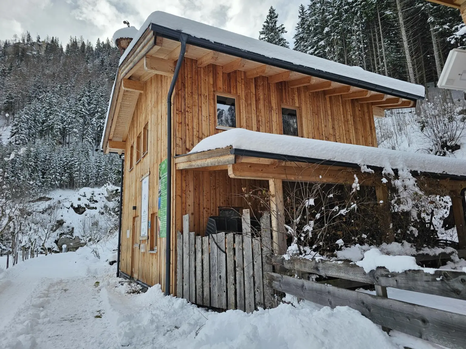 das Chalet im Schnee