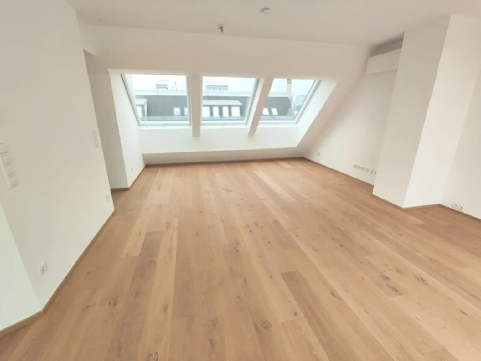 Modern wohnen in Meidling! Drei-Zimmer DG-Erstbezug mit Terrasse! Top79