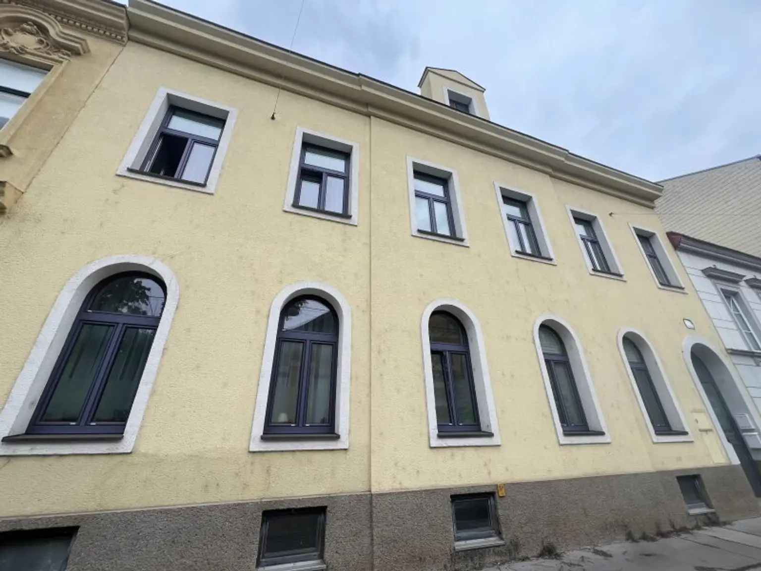 100% befristet vermietet bis Jahresende – Charmantes Zinshaus mit Garten und Ausbaupotenzial