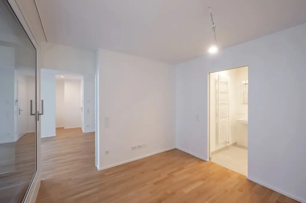 ++MOLLARD 50++ Stylish 2-room apartment right in the heart of the city (3/8)