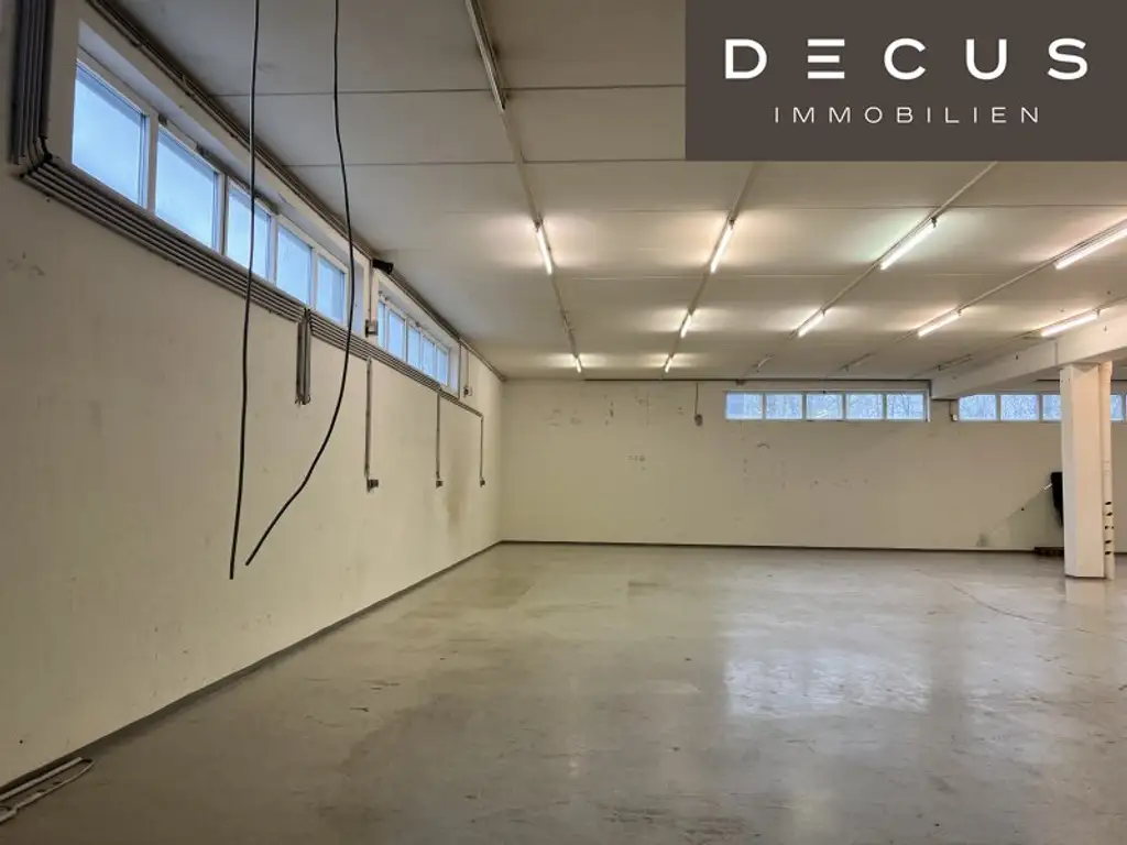 + + + BETRIEBSOBJEKT KNOTEN INZERSDORF + + + BÜRO und LAGER ca. 2.100 m² zzgl. Abstellfläche + + +