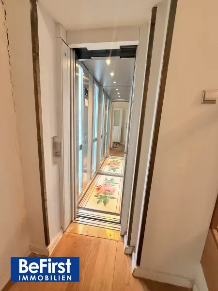 Einzigartige Gelegenheit: Traumhaftes Mehrfamilienhaus in eleganter Lage von Gersthof