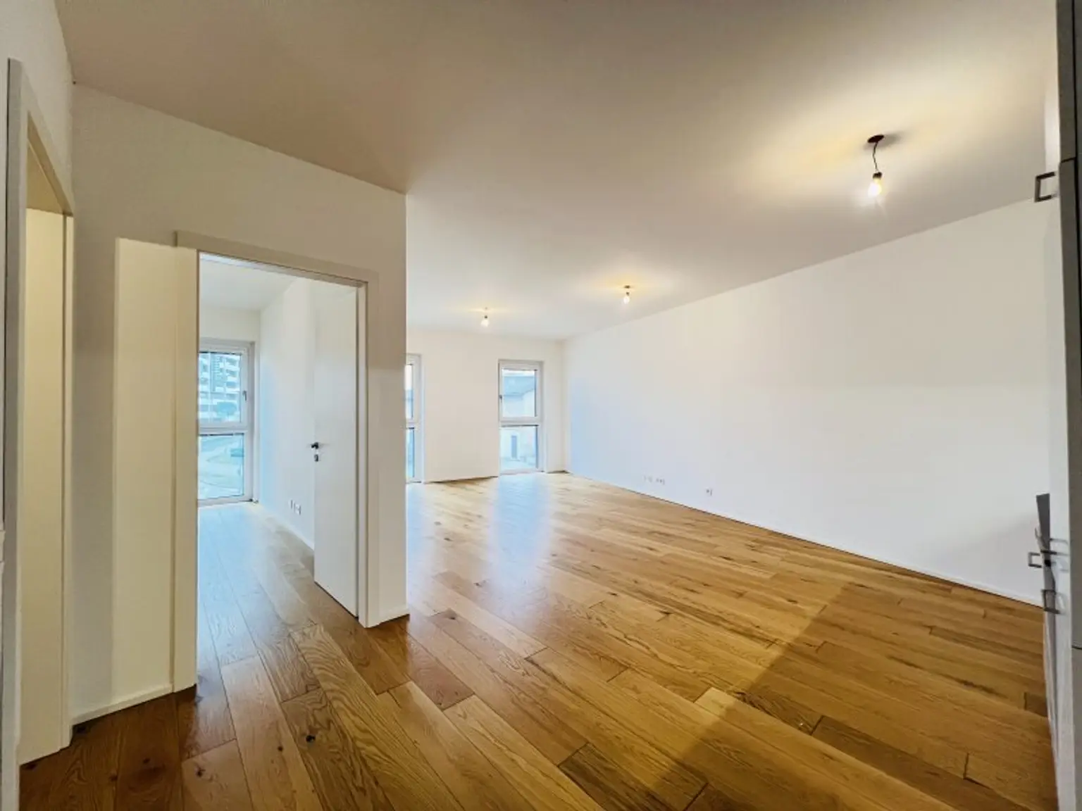 Wohnküche und Zugang zum Schlafzimmer