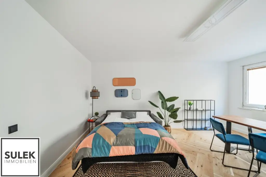 Ruhige, sanierte 3,5 Zimmer Wohnung mit Designer-Bad und Küche + Garage (optional!) in Mariahilf - beziehbar ab 01/26!