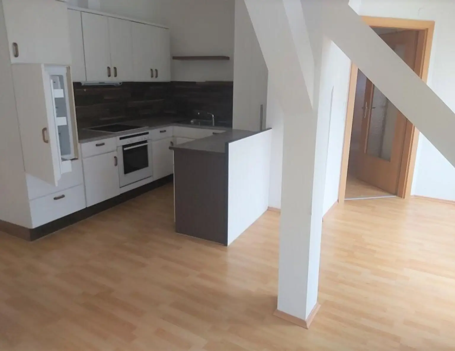 Günstige 2-Zimmer-Dachgeschosswohnung mit Küchenblock in Krieglach im Mürztal zu mieten !