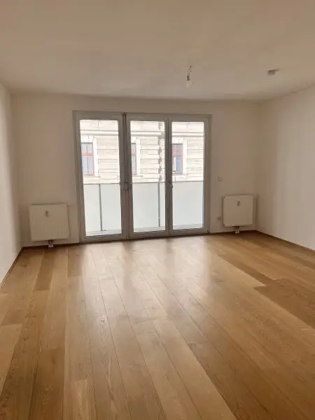 Sonnige 2-Zimmer Wohnung,  mit Loggia!