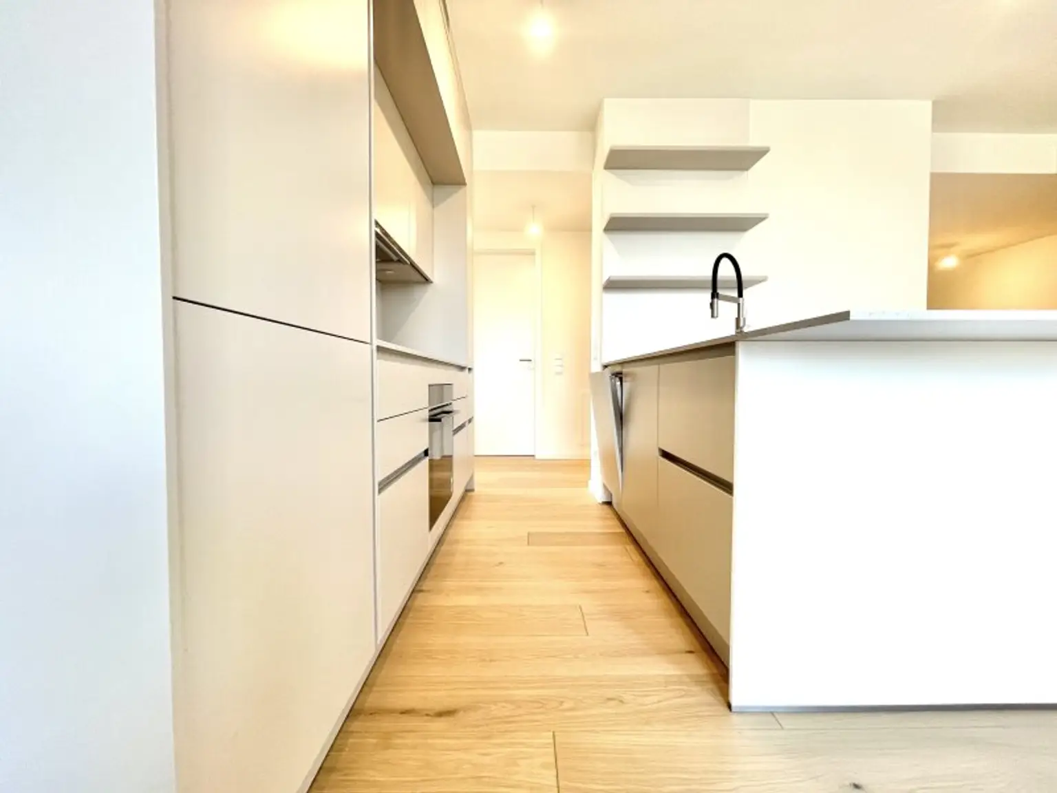 ***Grünblick im Viertel Zwei – Exklusives Wohnen über den Dächern Wiens - Infinity Rooftop-Pool - Panoramasauna - Fitnessbereich***