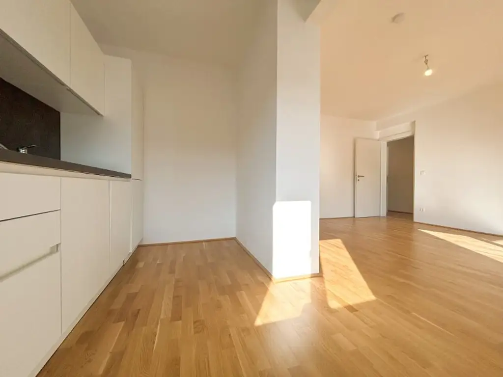 Helle 3-Raum-Wohnung mit offener Wohnküche und Balkon - Erstbezug nach Sanierung!