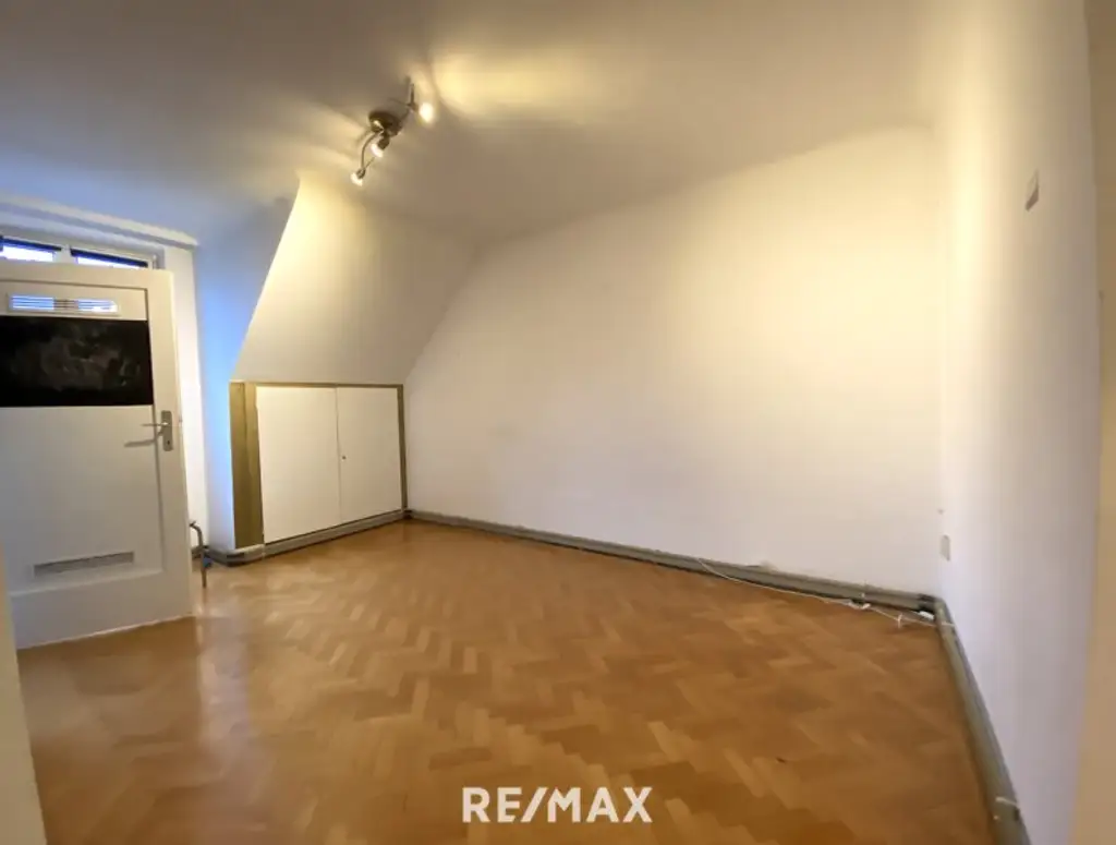 Zwei DG-Wohnungseigentumsobjekte auf einer Ebene nahe Währinger Einkaufsstraße, U6 und Volksoper