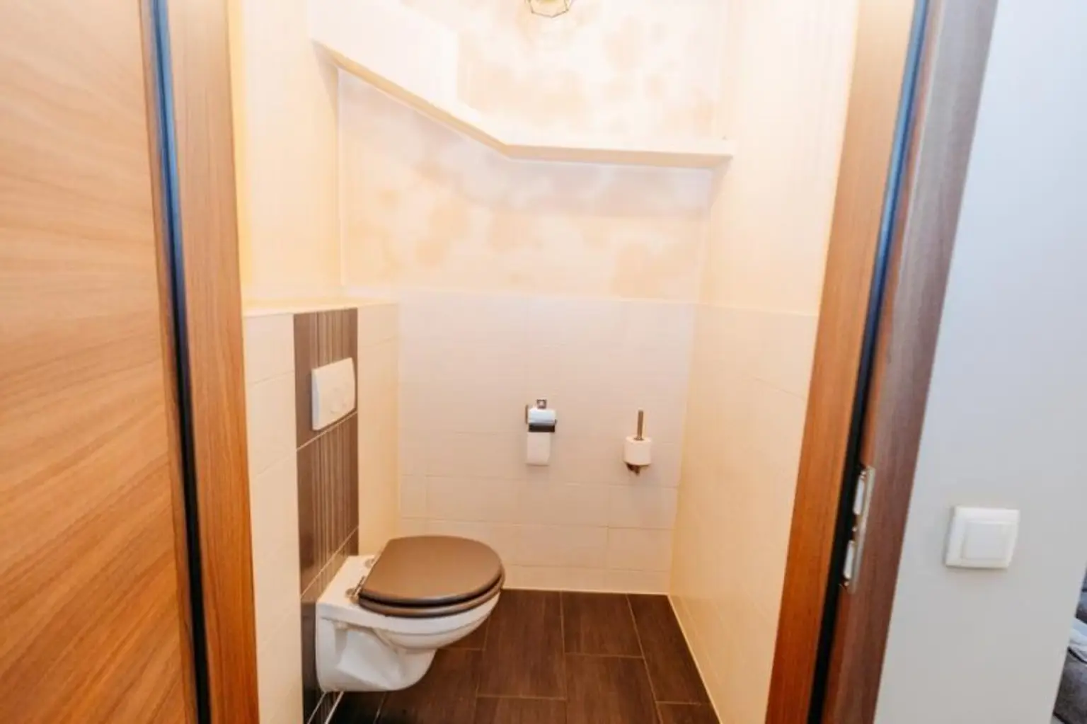 Verträumtes Bauernhaus neu adaptiert (2013) mit Toreinfahrt, Pool, Stadel und Schuppen