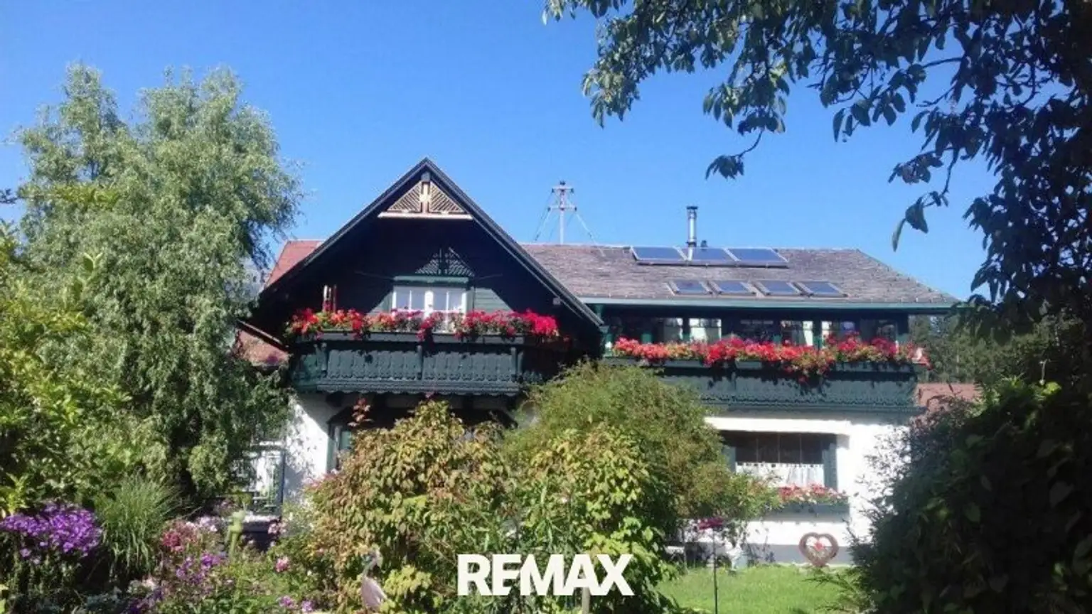 Großes Familienhaus in Siedlungslage