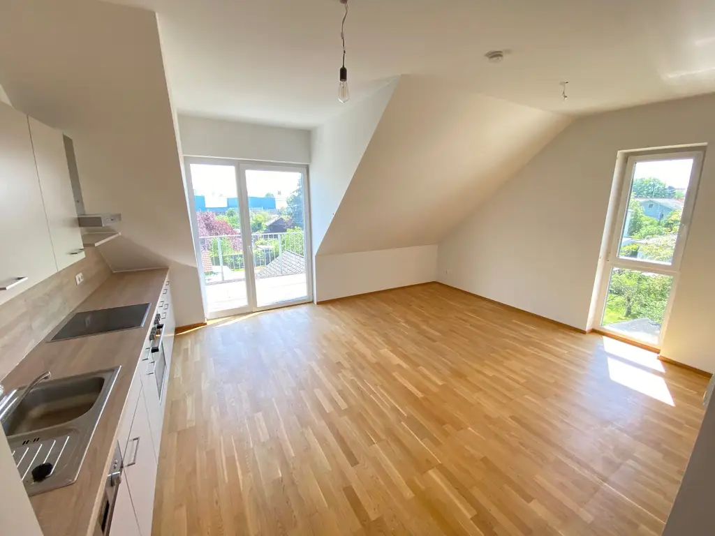 Schöne 3 Zimmer Wohnung mit Balkon zu vermieten