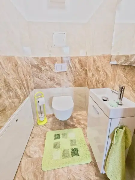 Exklusive 4-Zimmer Dachgeschosswohnung | private 39 m² Dachterrasse & Terrasse auf Wohnebene | Klimaanlage